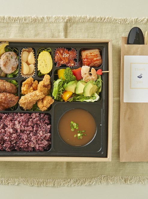 정찬 함박스테이크 & 치킨가라아게 박스